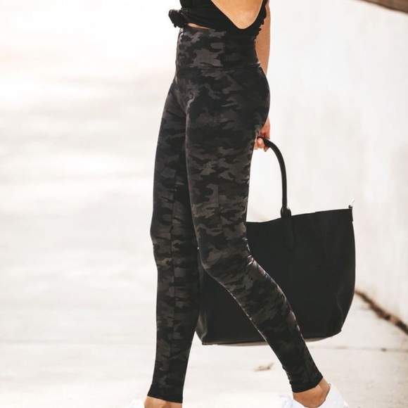 Spanx Camo Tights Leggings - Picture 15 of 16